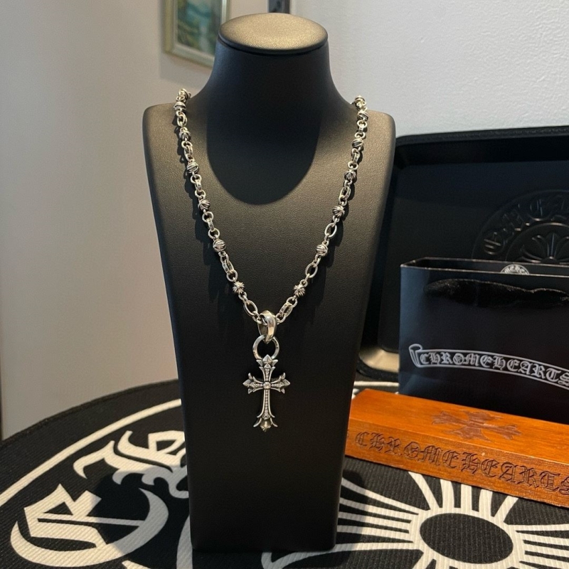 Ch**me He**ts necklaces